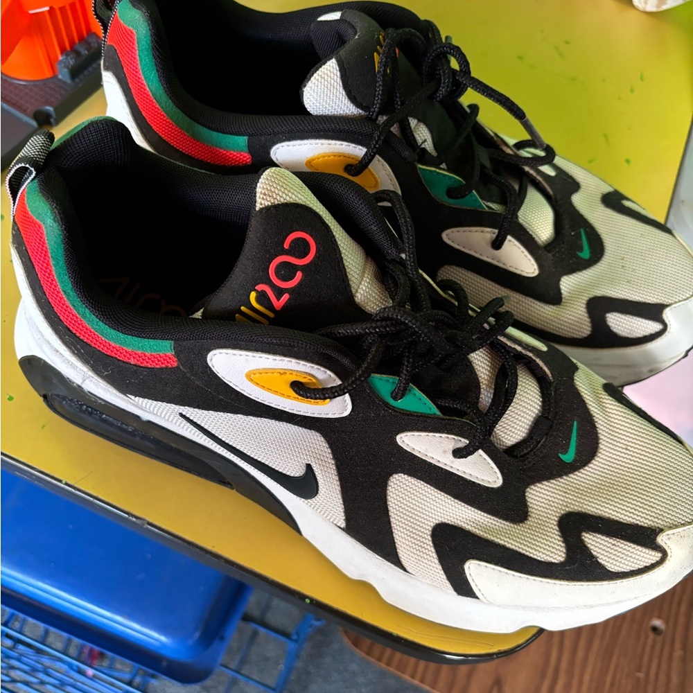 Men Sneakers Black White Green Yellow